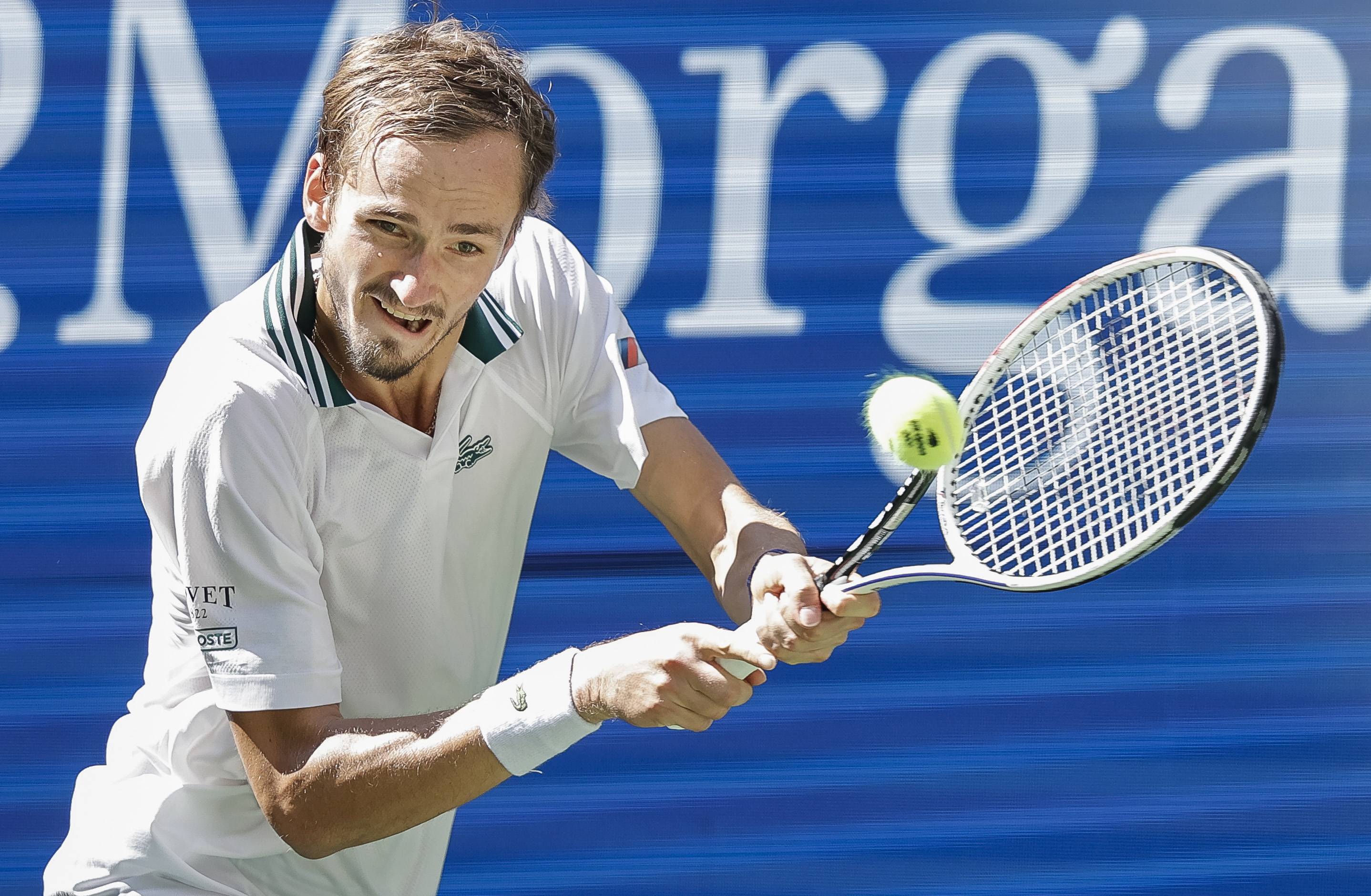 美网轻取拉沃尔杯，梅德韦杰夫惊艳四座