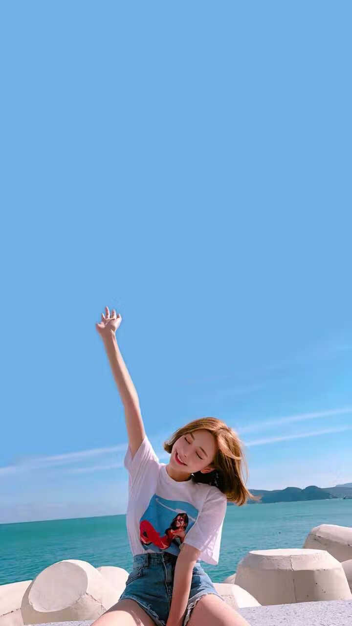 逆流而上，佩雷兹在阿斯顿马丁与雷诺的钢铁鏖战中，划出那道唯一的光