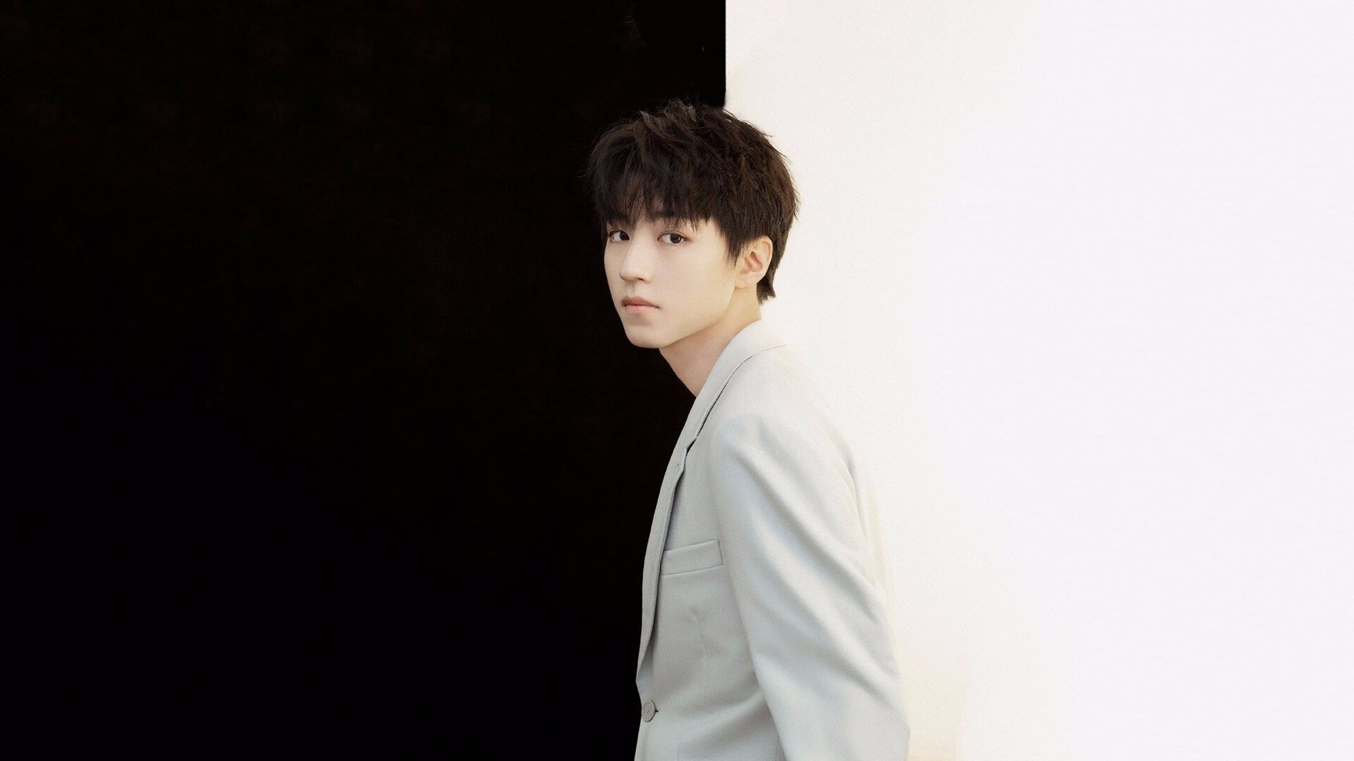 当热浪升至沸腾，克莱·汤普森的杀手时刻与东决的冰冷转折