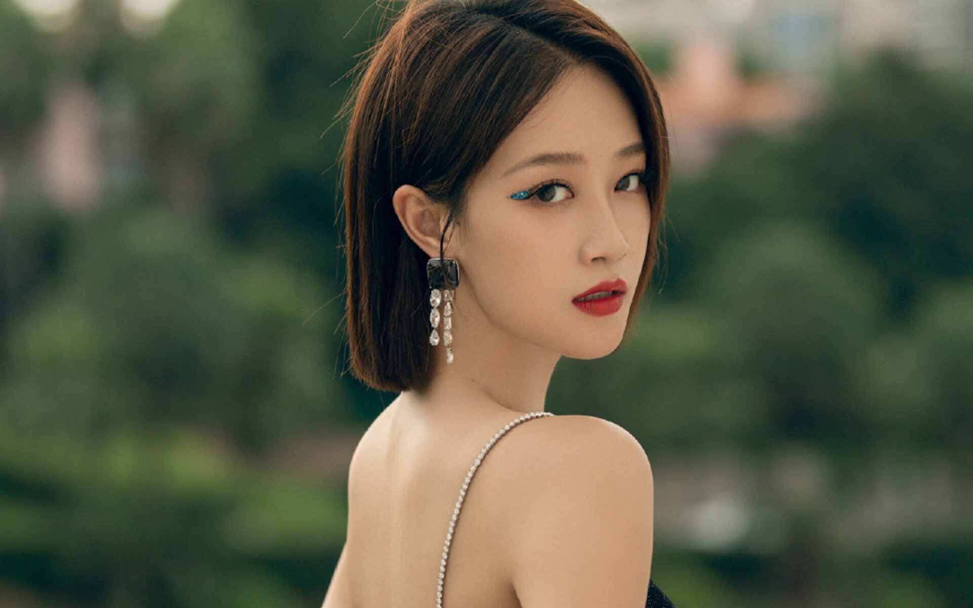 当星辰坠落时他选择升起,伊萨克末节史诗接管之夜