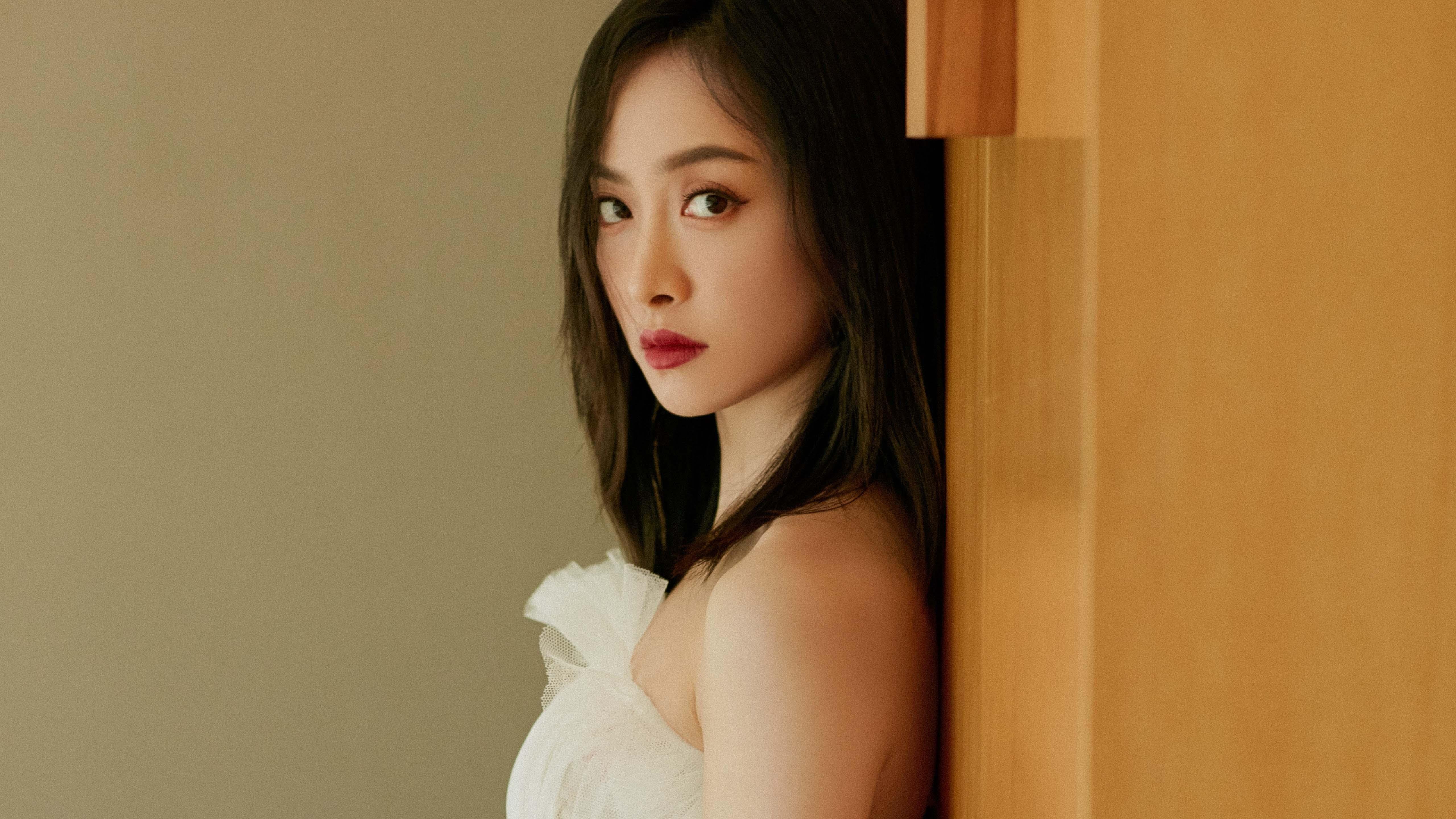 绿茵与硬木的对话，国家德比的铁血与黄蜂掘金的角力